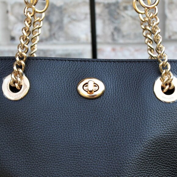 Coach Black Pebbled Leather Chain Tote Bag 57107 Turnlock Gold Hardware Dust Bag - Picture 3 of 16